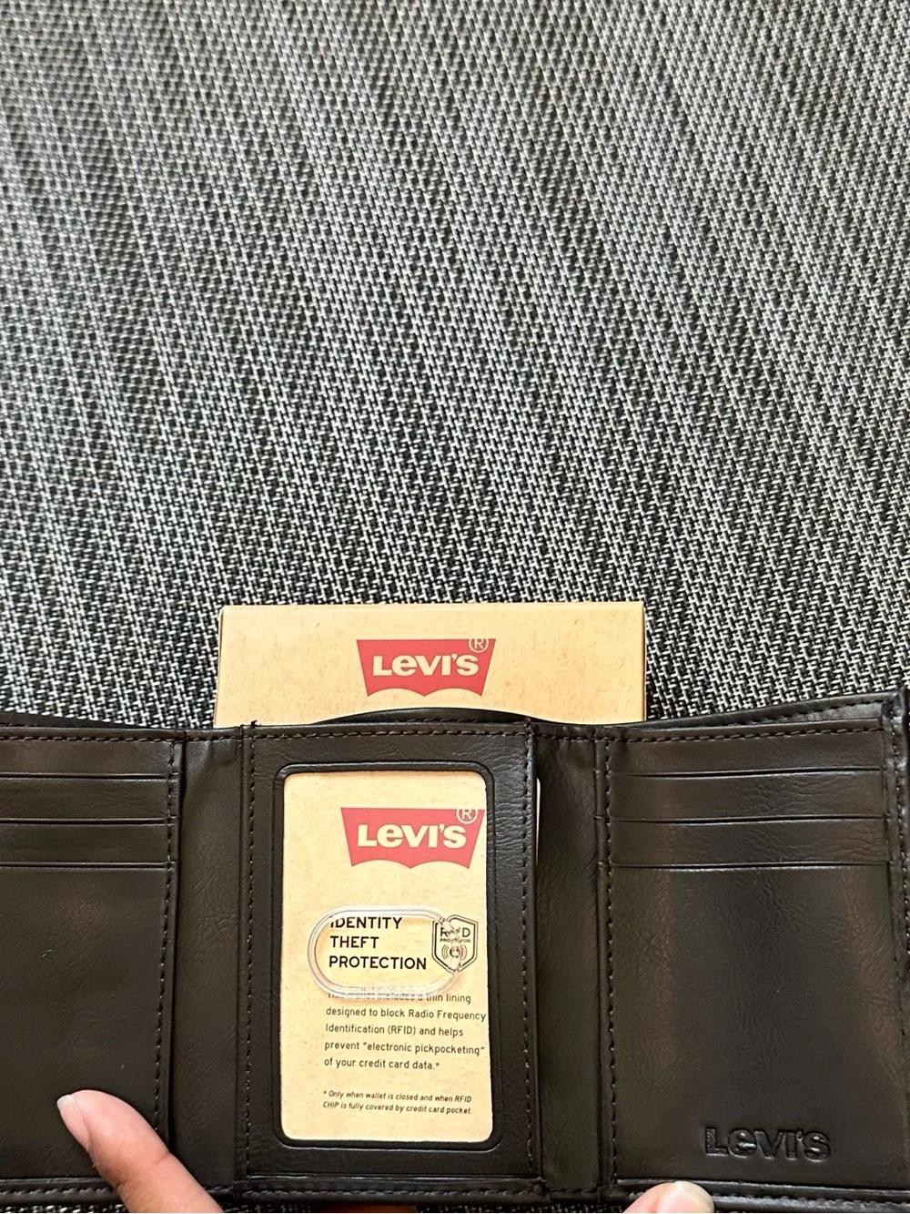 Levi's Brown Trifold Leather Card & Key Wallet